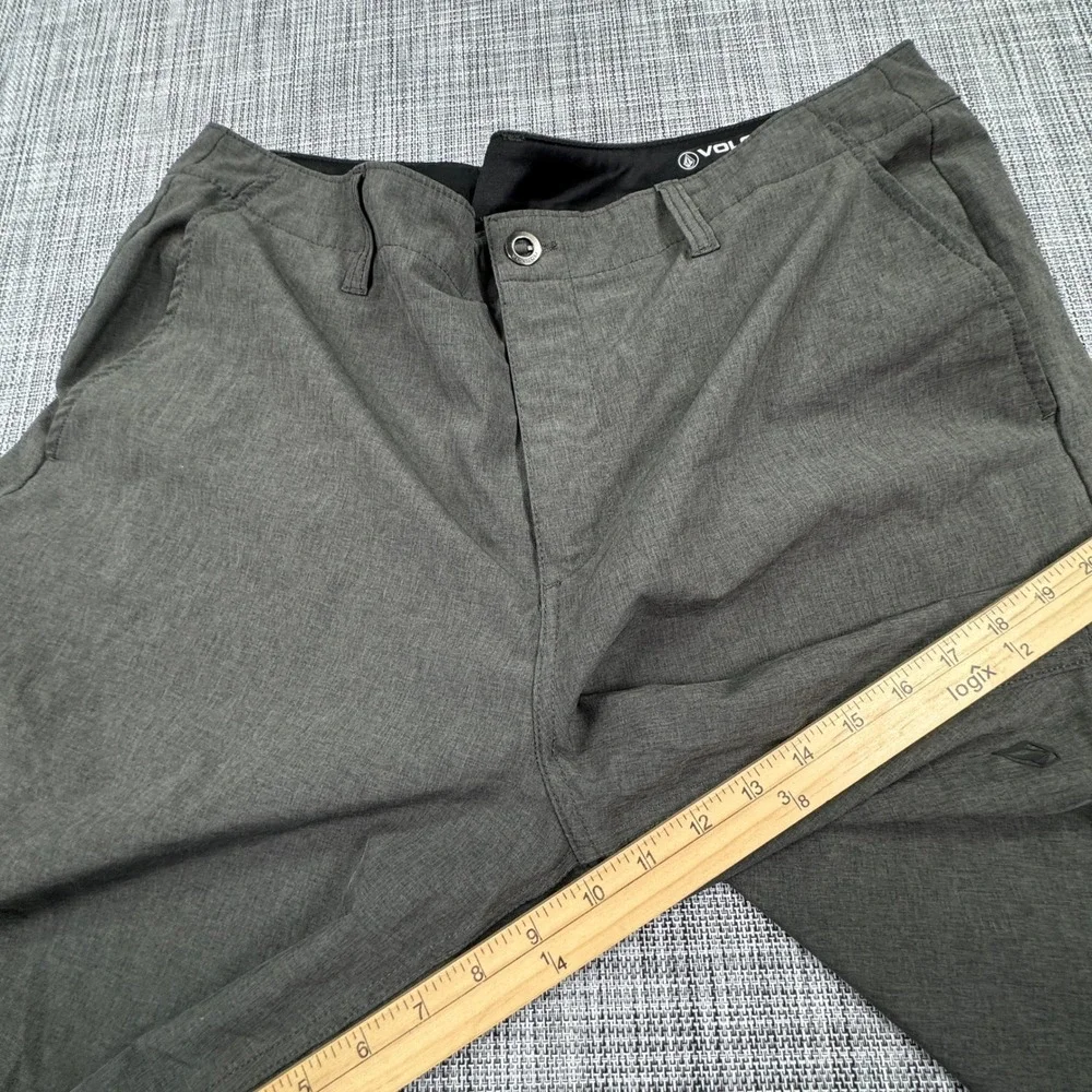 Volcom *orders ship